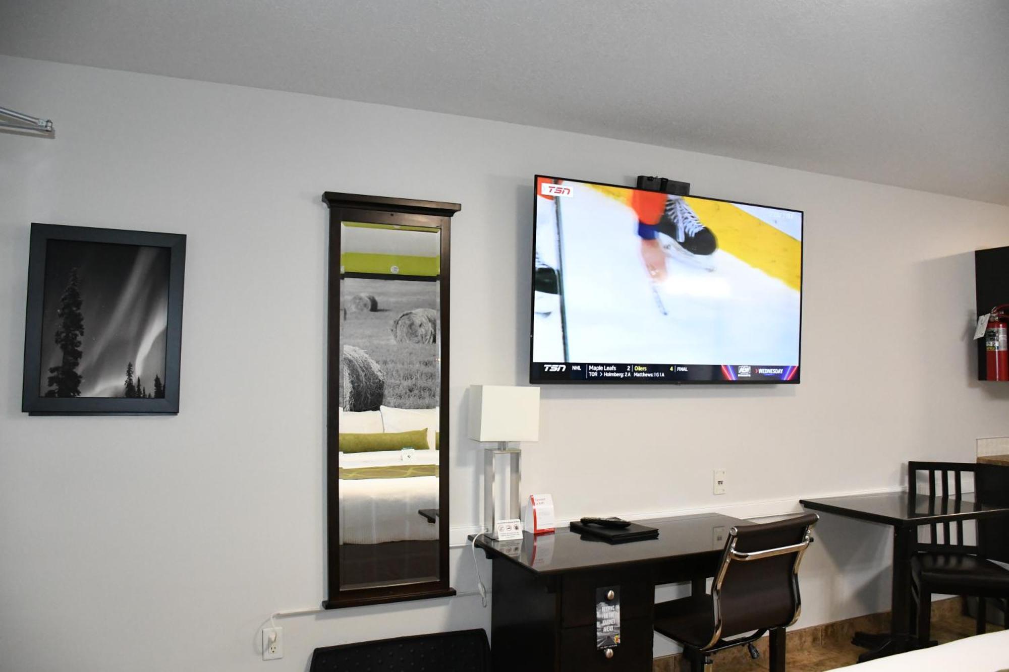 Super 8 By Wyndham Fort Mcmurray Eksteriør bilde