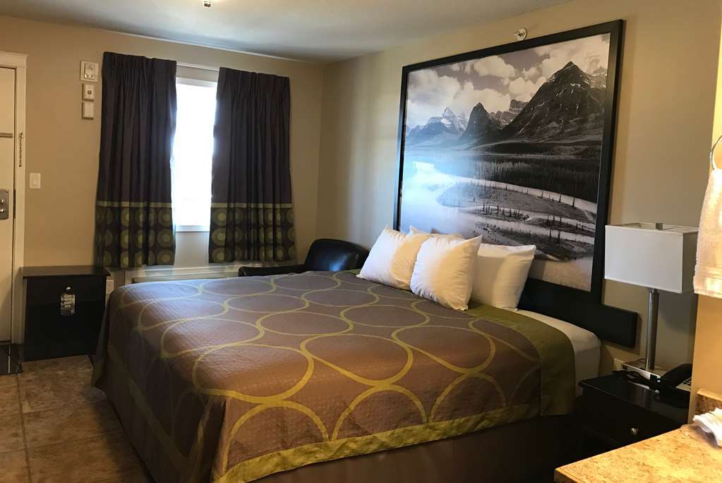 Super 8 By Wyndham Fort Mcmurray Rom bilde